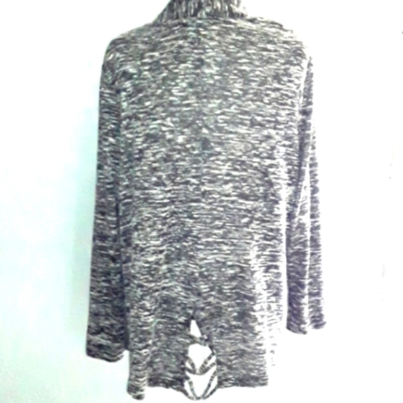 Signature weekend Top - Picture 4 of 7